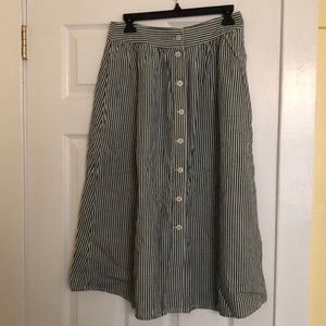 Madewell buttoned navy striped skirt